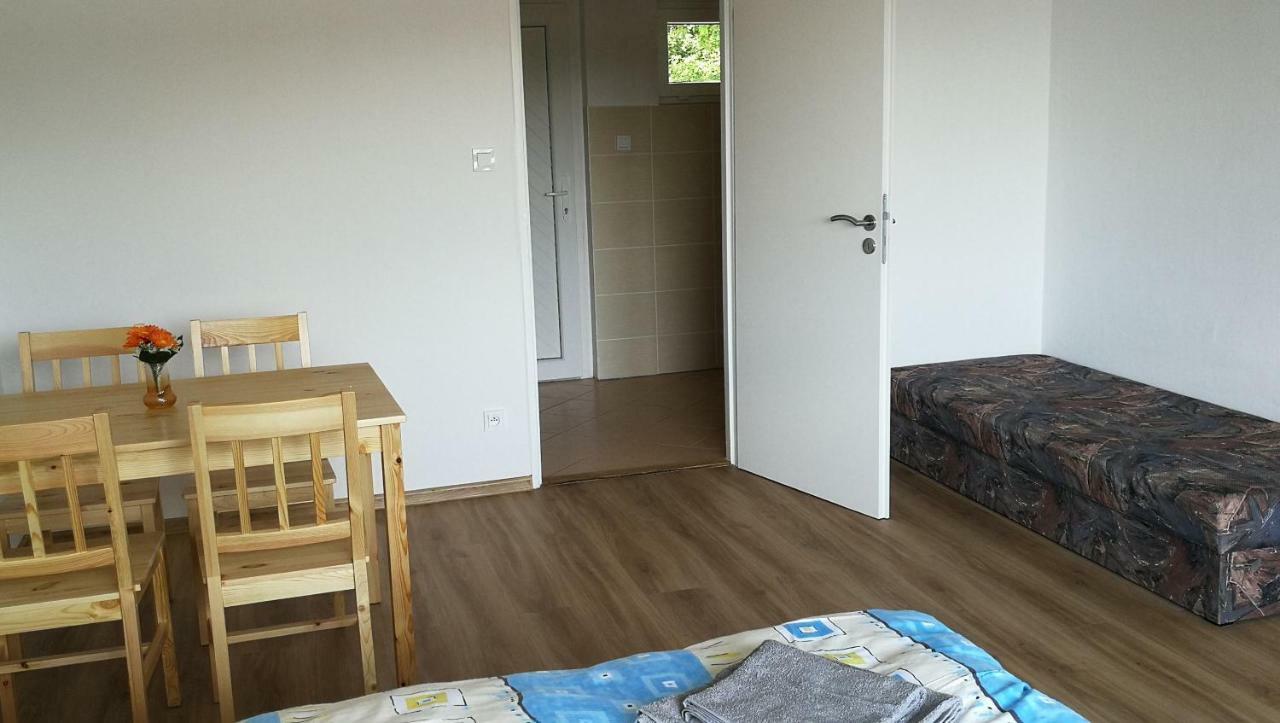 Apartmány Orlík - Loužek Milesov Exteriér fotografie